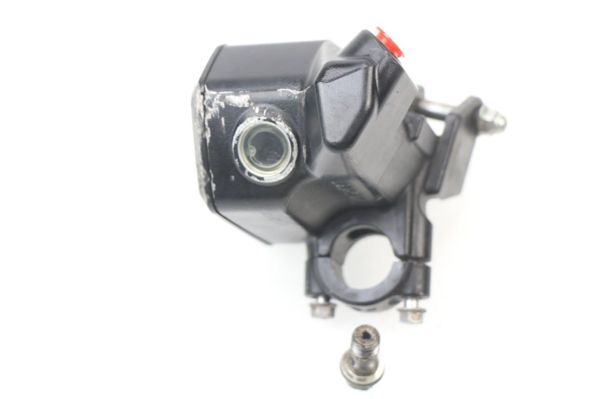 photo de KUPPLUNGSPUMPE HONDA VFR F 1200 (2010 - 2015) - Alternative Perspektive