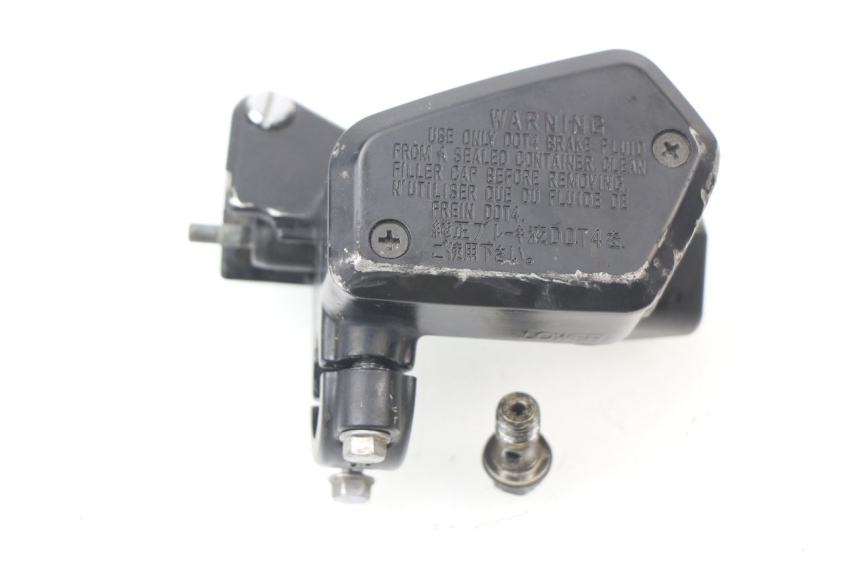 photo de KUPPLUNGSPUMPE HONDA VFR F 1200 (2010 - 2015) - Technische Nahaufnahme