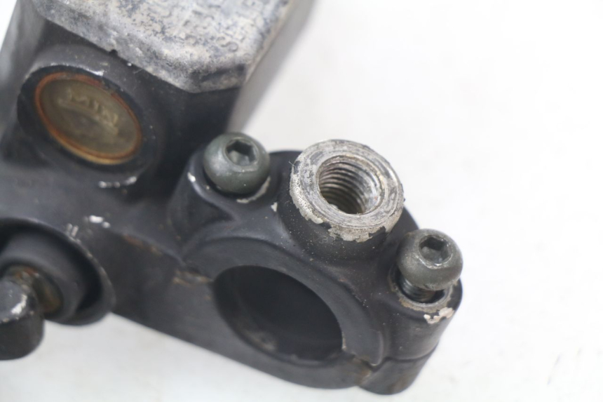 photo de BREMSPUMPE HINTEN PIAGGIO BEVERLY 125 (1998 - 2005) - Zoom auf Gebrauchszustand