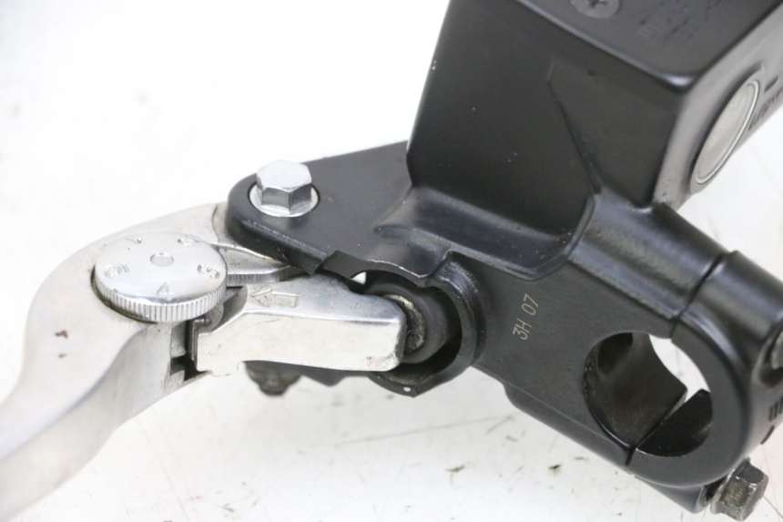 photo de BREMSPUMPE HINTEN SUZUKI BURGMAN 650 (2013 - 2020) - Details der Befestigungspunkte