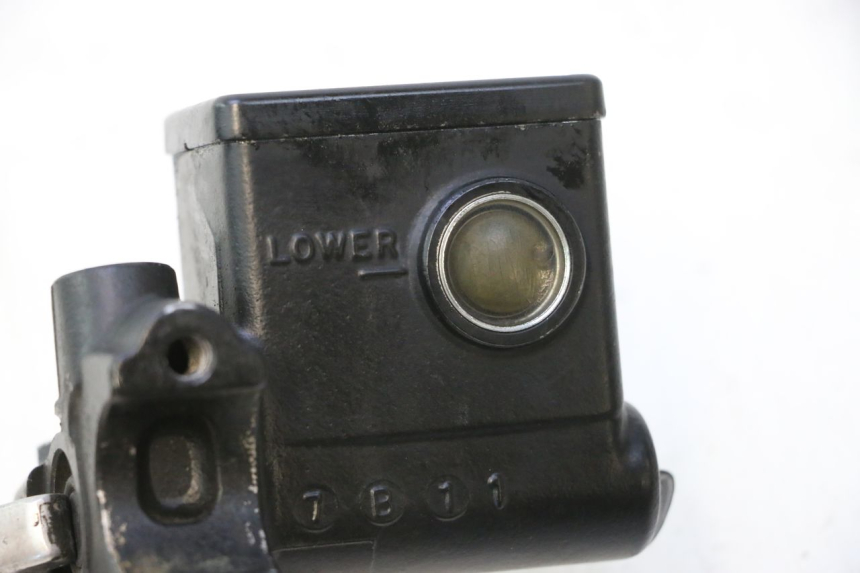 photo de HAUPTBREMSZYLINDER HINTEN SUZUKI BURGMAN 125 (2007 - 2014) - Alternative Perspektive