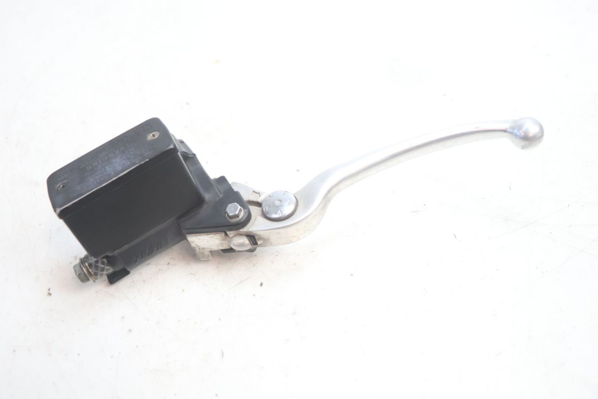 photo de BREMSPUMPE HINTEN SUZUKI BURGMAN EXECUTIVE ABS 650 (2006 - 2012) - Technische Nahaufnahme