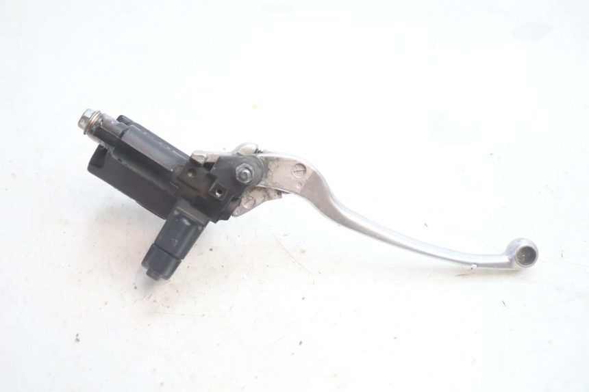 photo de BREMSPUMPE HINTEN SUZUKI BURGMAN EXECUTIVE ABS 650 (2006 - 2012) - Oberflächenzustand und Material