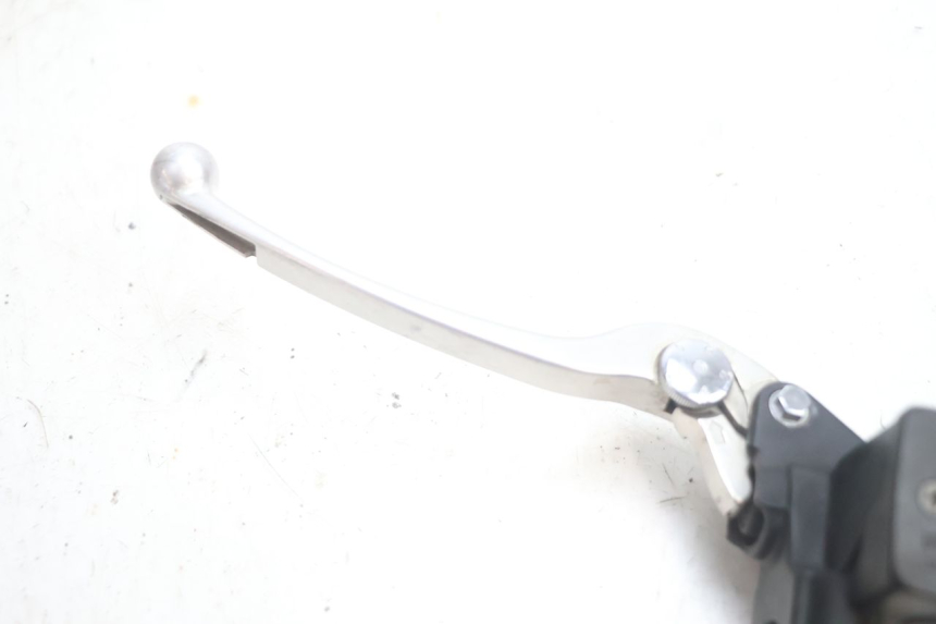 photo de BREMSPUMPE HINTEN SUZUKI BURGMAN EXECUTIVE ABS 650 (2006 - 2012) - Technische Nahaufnahme
