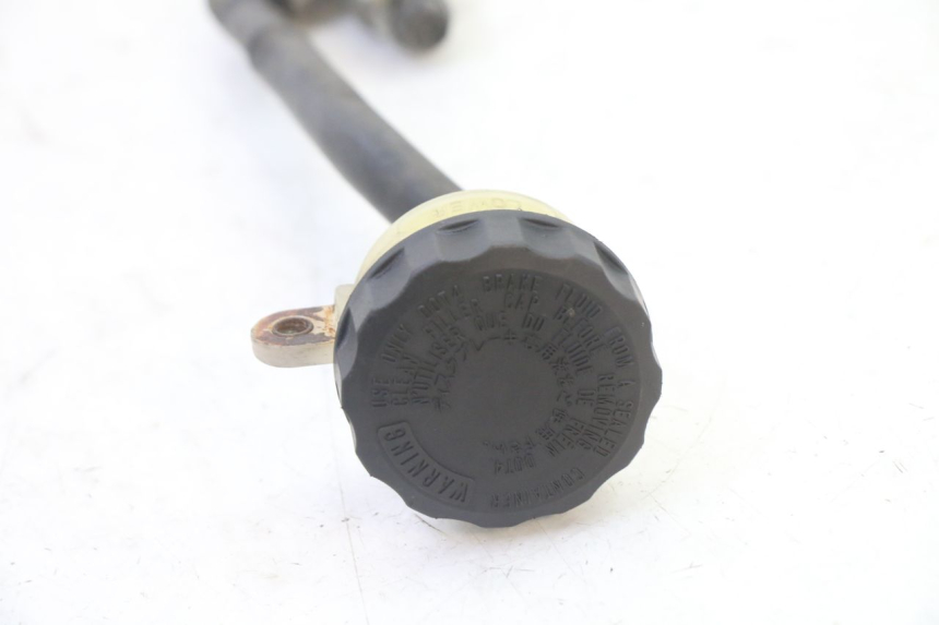 photo de HAUPTBREMSZYLINDER HINTEN HONDA CBR RR FIREBLADE 900 (1992 - 1994) - Gesamtansicht des Produkts