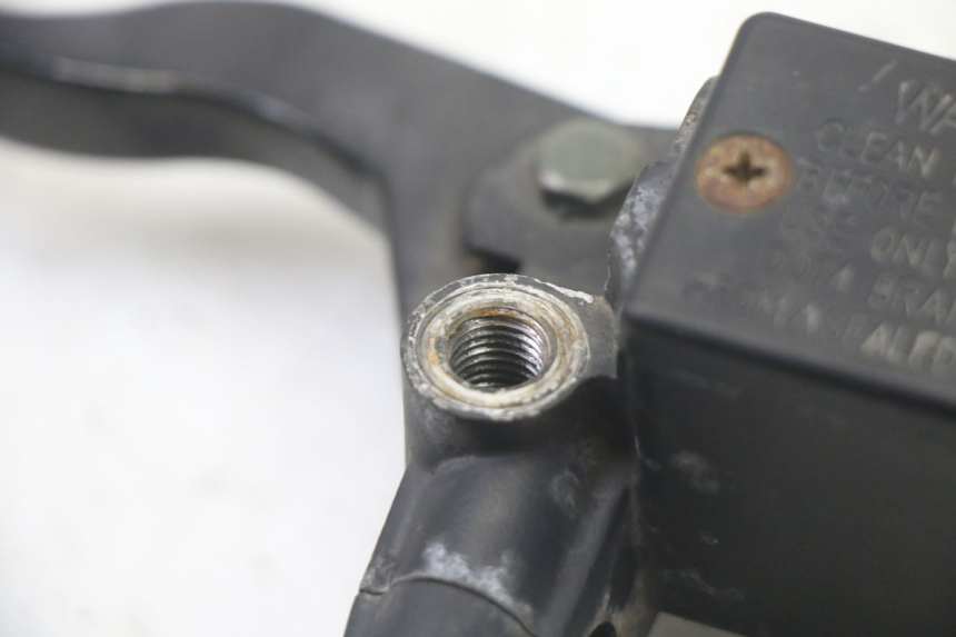 photo de HAUPTBREMSZYLINDER HINTEN PEUGEOT CITYSTAR 50 (2013 - 2017) - Alternative Perspektive