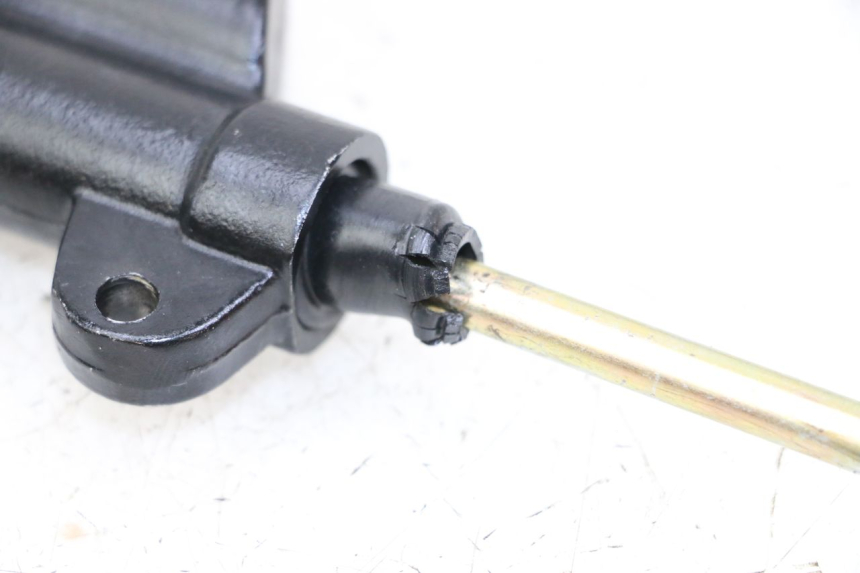 photo de BREMSPUMPE HINTEN RSR DIRT BIKE 150 - Alternative Perspektive