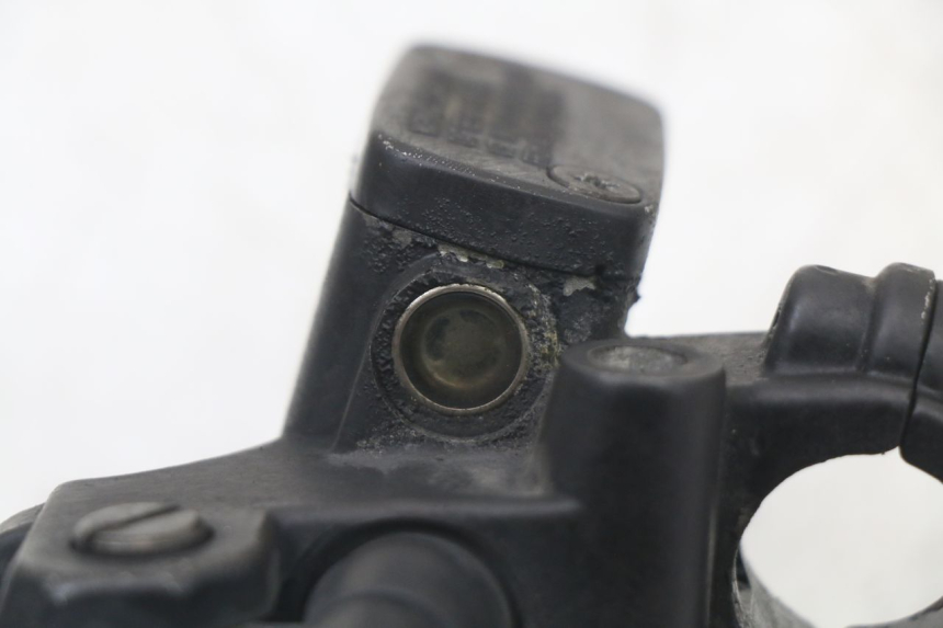 photo de HAUPTBREMSZYLINDER HINTEN PEUGEOT ELYSTAR 50 (2002 - 2014) - Technische Nahaufnahme