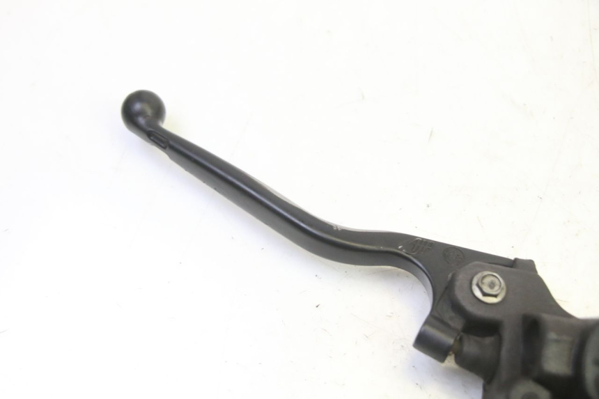 photo de HAUPTBREMSZYLINDER HINTEN PEUGEOT ELYSTAR 50 (2002 - 2014) - Detailansicht des Bauteils