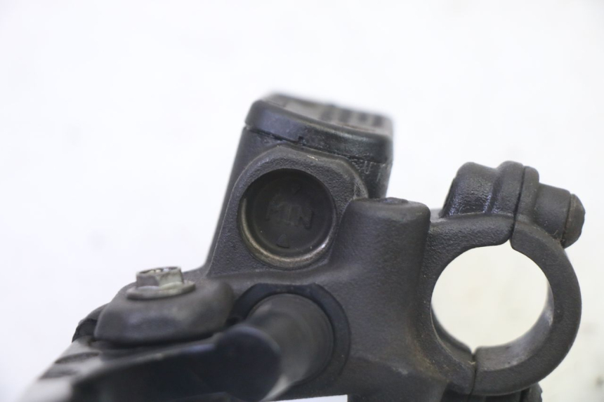 photo de HAUPTBREMSZYLINDER HINTEN PEUGEOT ELYSTAR 50 (2002 - 2014) - Technische Nahaufnahme