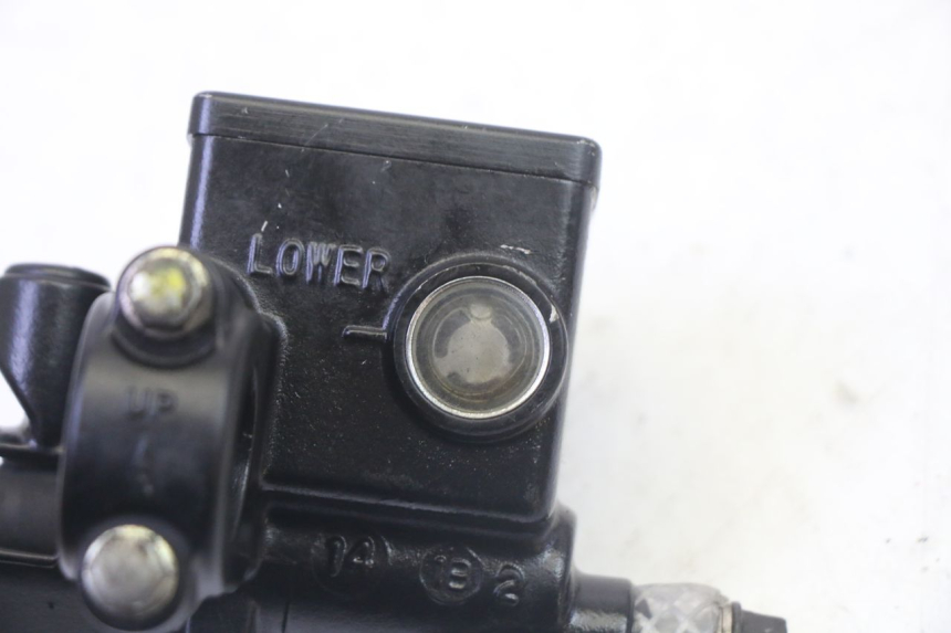 photo de HAUPTBREMSZYLINDER HINTEN HONDA FES S-WING SWING ABS 125 (2007 - 2015) - Technische Nahaufnahme