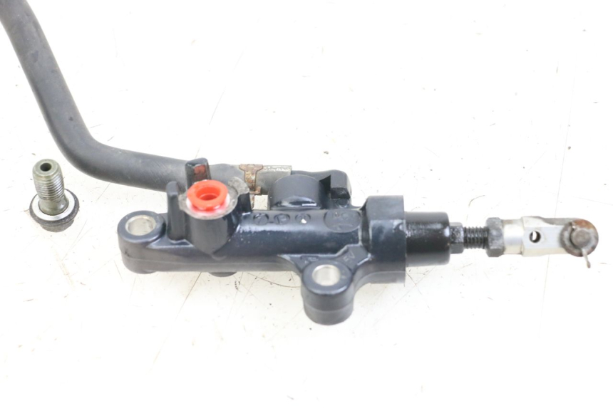 photo de HAUPTBREMSZYLINDER HINTEN YAMAHA FJR ABS 1300 (2006 - 2012) - Detailansicht des Bauteils