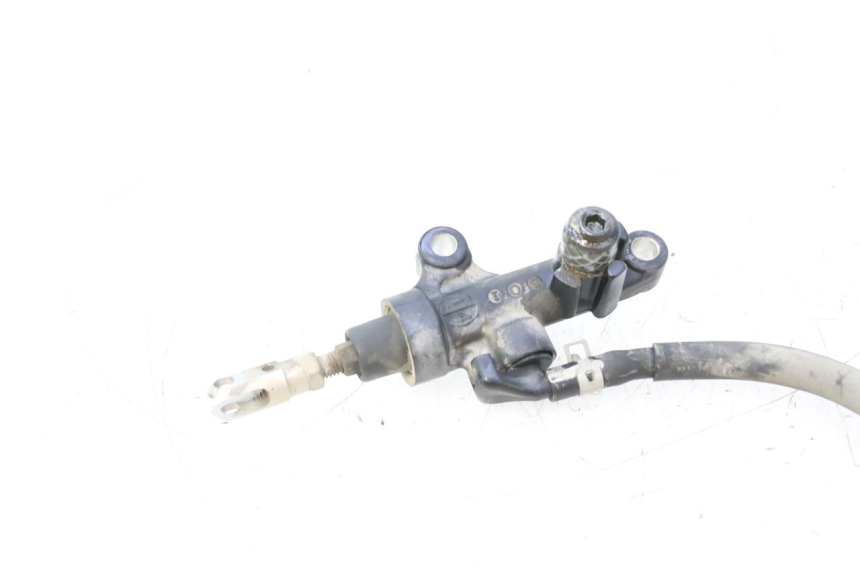 photo de BREMSPUMPE HINTEN YAMAHA FJR 1300 (2001 - 2005) - Zoom auf Gebrauchszustand