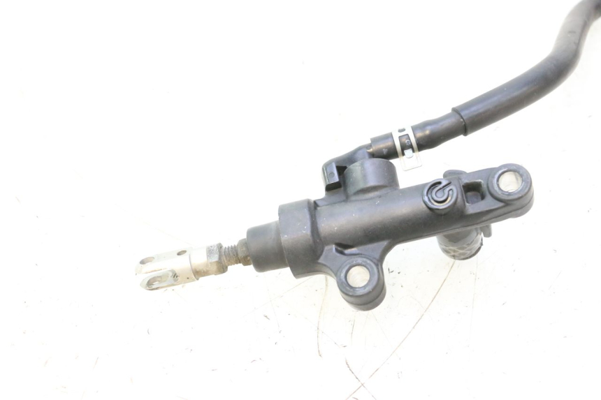 photo de BREMSPUMPE HINTEN YAMAHA FJR 1300 (2001 - 2005) - Oberflächenzustand und Material