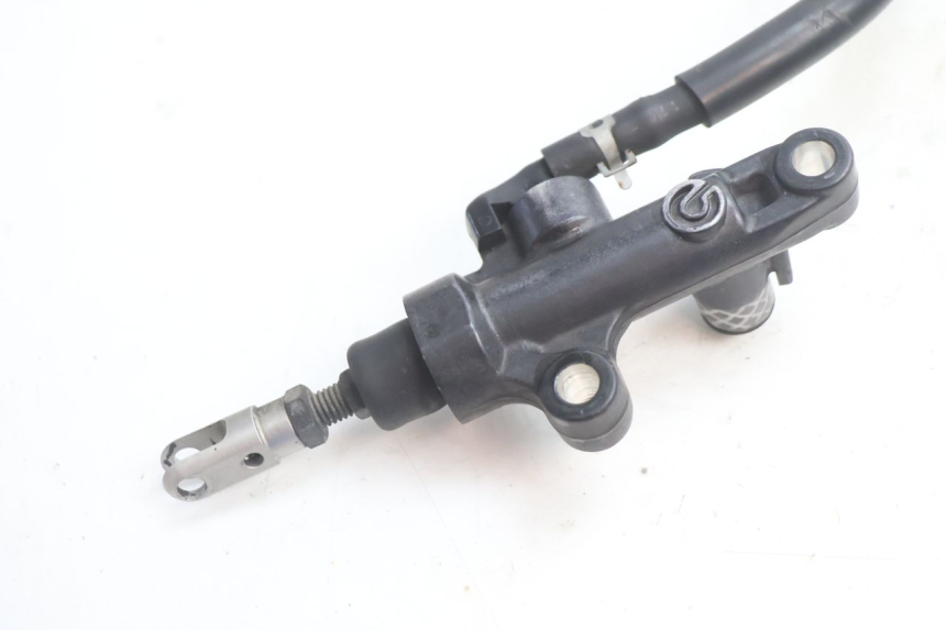 photo de BREMSPUMPE HINTEN YAMAHA FJR 1300 (2001 - 2005) - Technische Nahaufnahme