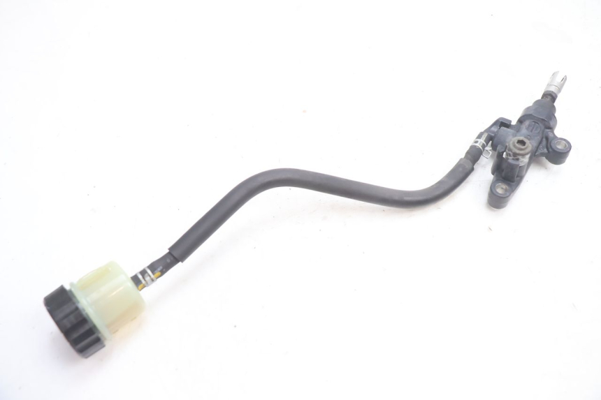 photo de BREMSPUMPE HINTEN YAMAHA FJR 1300 (2001 - 2005) - Oberflächenzustand und Material