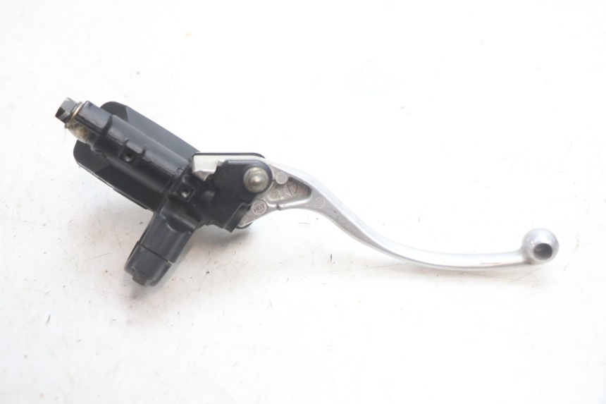 photo de BREMSPUMPE HINTEN HONDA FJS SILVER WING SILVERWING 400 (2005 - 2008) - Details der Befestigungspunkte