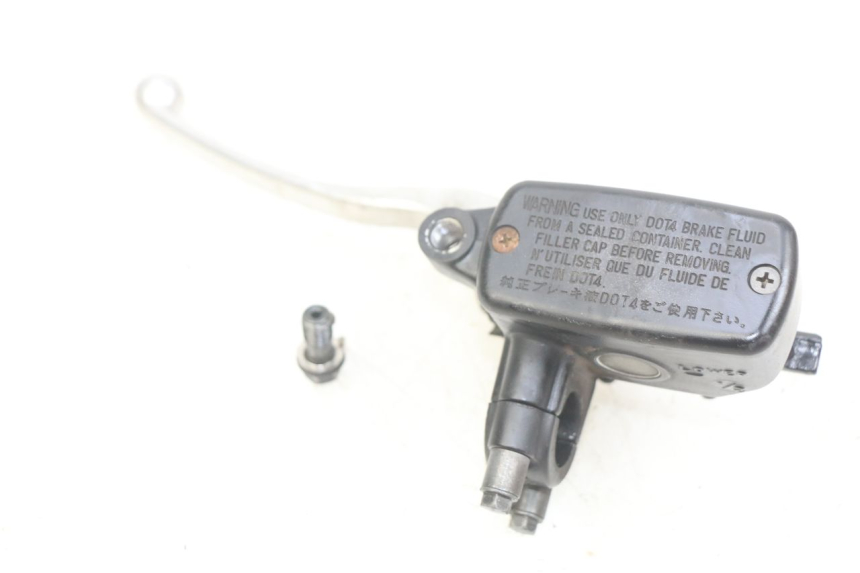 photo de HAUPTBREMSZYLINDER HINTEN HONDA FJS SILVERWING SILVER WING 400 (2009 - 2016) - Technische Nahaufnahme