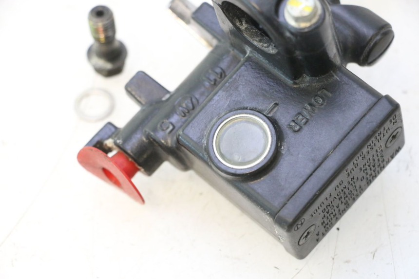 photo de BREMSPUMPE HINTEN HONDA FORZA 125 (2015 - 2016) - Technische Nahaufnahme