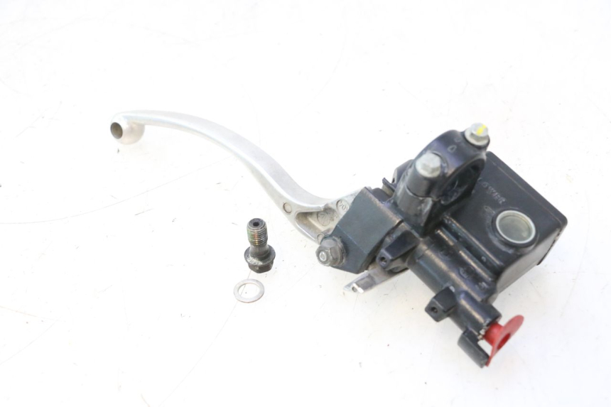 photo de BREMSPUMPE HINTEN HONDA FORZA 125 (2015 - 2016) - Details der Befestigungspunkte