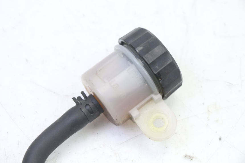 photo de BREMSPUMPE HINTEN YAMAHA FZ6 FAZER S2 600 (2007 - 2011) - Alternative Perspektive