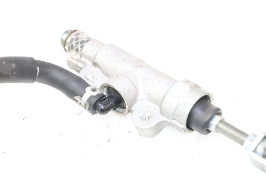 photo de BREMSPUMPE HINTEN SUZUKI GSR 600 (2005 - 2012) - Zoom auf Gebrauchszustand