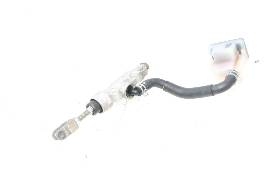 photo de BREMSPUMPE HINTEN SUZUKI GSR 600 (2005 - 2012) - Details der Befestigungspunkte