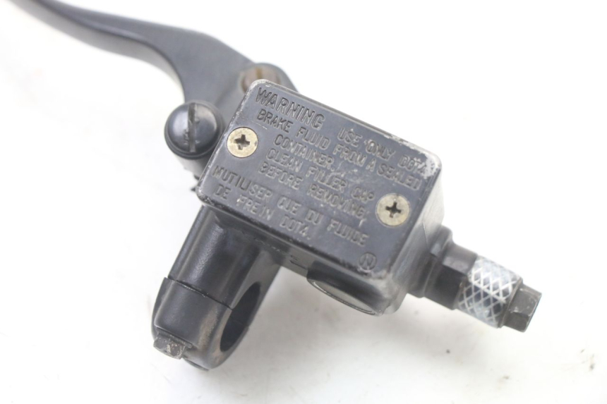 photo de HAUPTBREMSZYLINDER HINTEN HONDA FES S-WING SWING ABS 125 (2007 - 2015) - Zoom auf Gebrauchszustand