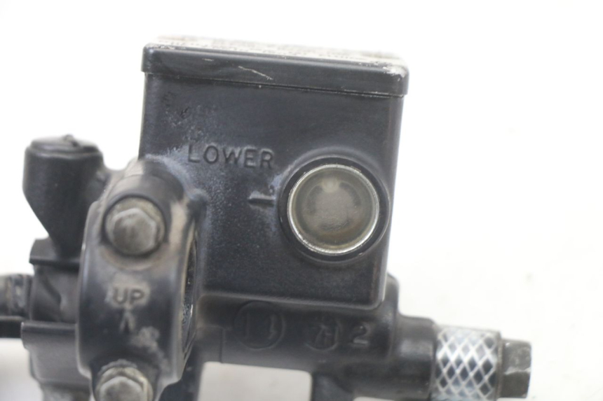 photo de HAUPTBREMSZYLINDER HINTEN HONDA FES S-WING SWING ABS 125 (2007 - 2015) - Technische Nahaufnahme