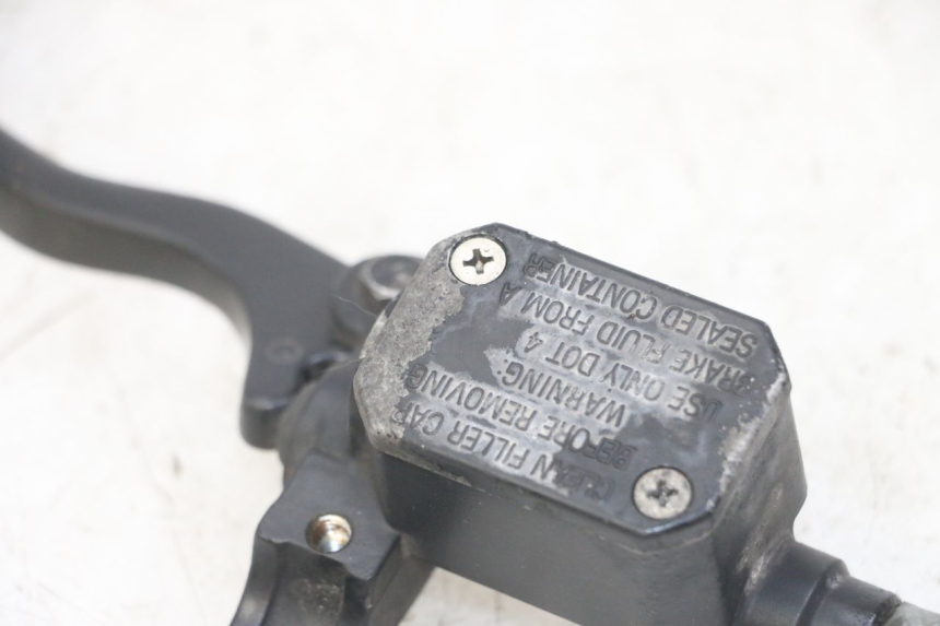 photo de BREMSPUMPE HINTEN PIAGGIO IE MP3 YOURBAN 300 (2011 - 2016) - Technische Nahaufnahme