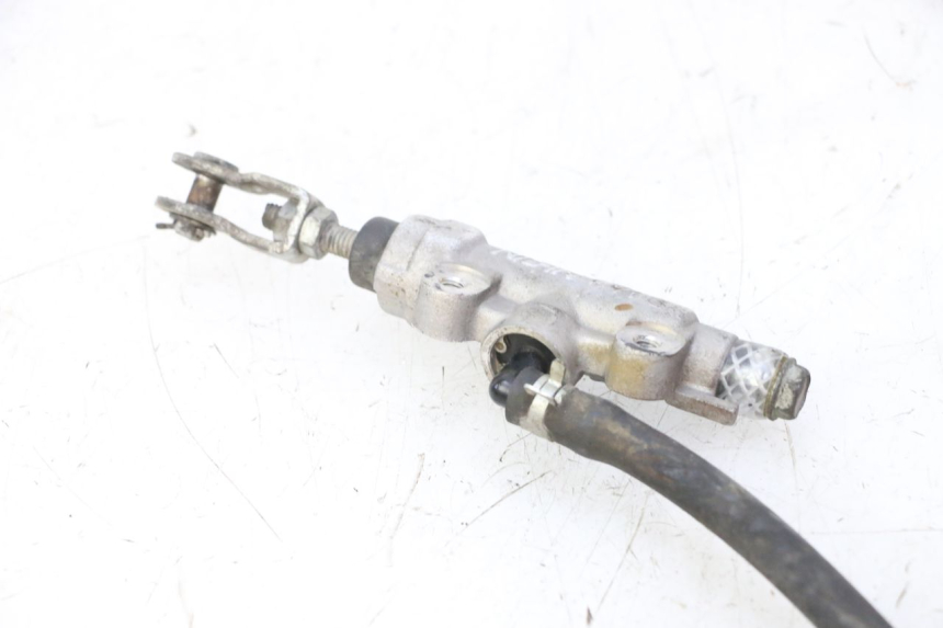 photo de HAUPTBREMSZYLINDER HINTEN KAWASAKI KX 85 (2014 - 2021) - Alternative Perspektive