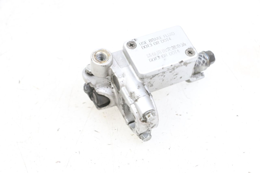 photo de BREMSPUMPE HINTEN KYMCO LIKE 125 (2009 - 2016) - Details der Befestigungspunkte