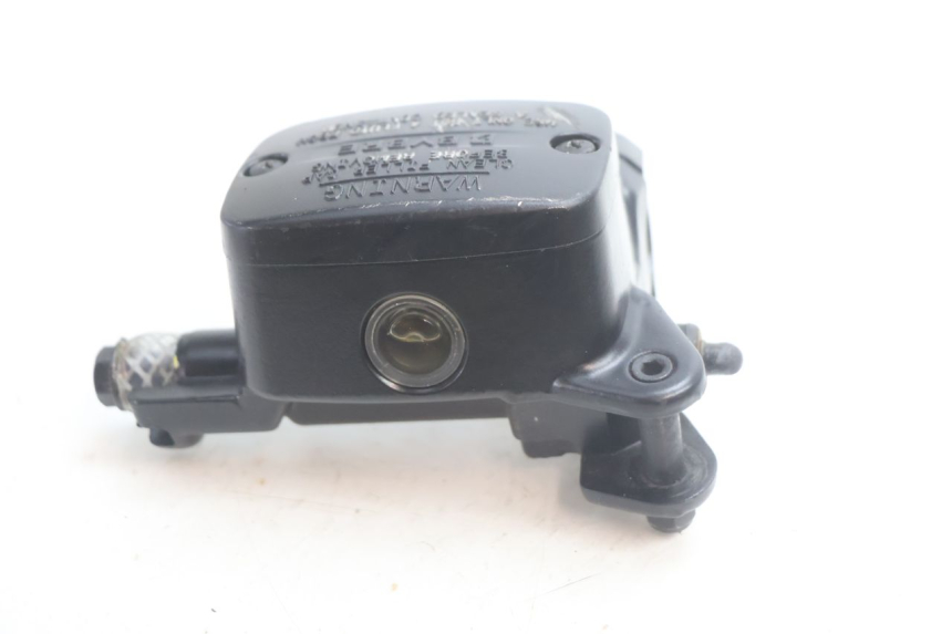 photo de BREMSPUMPE HINTEN PIAGGIO MP3 HPE 530 (2022 - 2026) - Alternative Perspektive