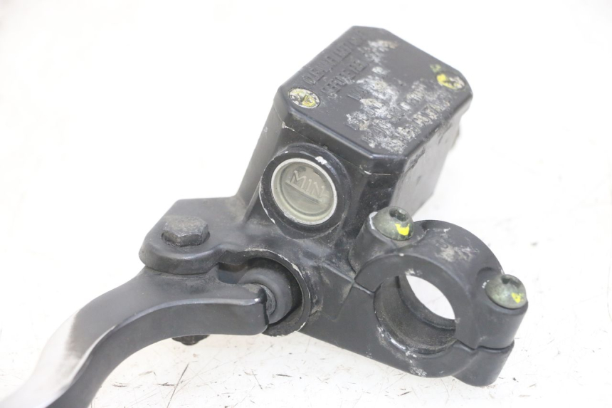 photo de BREMSPUMPE HINTEN PIAGGIO MP3 LT 300 (2010 - 2016) - Details der Befestigungspunkte