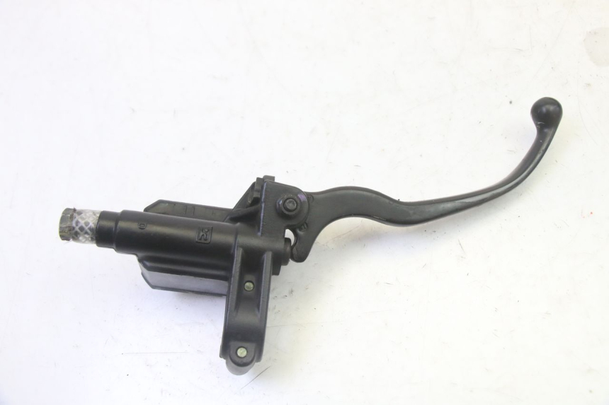 photo de HAUPTBREMSZYLINDER HINTEN PIAGGIO MP3 LT 300 (2010 - 2016) - Details der Befestigungspunkte