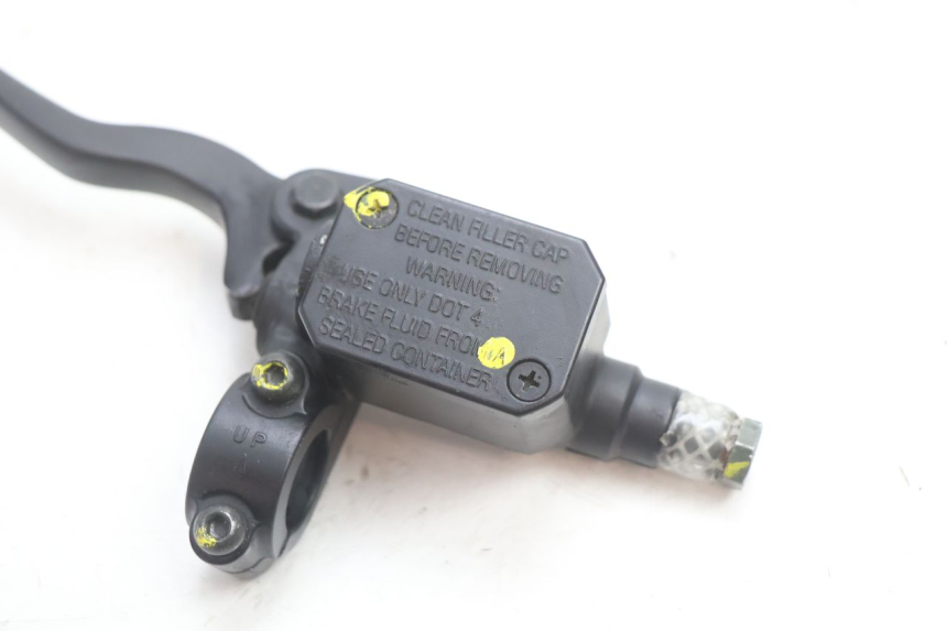 photo de HAUPTBREMSZYLINDER HINTEN PIAGGIO MP3 LT 400 (2007 - 2012) - Zoom auf Gebrauchszustand