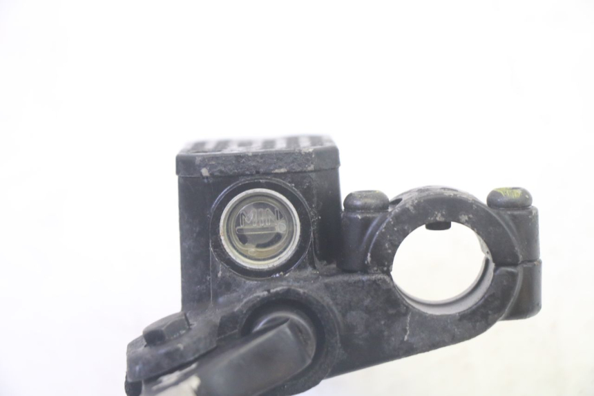 photo de HAUPTBREMSZYLINDER HINTEN PIAGGIO MP3 RL 250 (2006 - 2010) - Technische Nahaufnahme