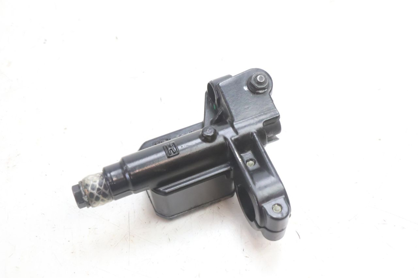 photo de BREMSPUMPE HINTEN PIAGGIO MP3 500 (2016 - 2018) - Oberflächenzustand und Material