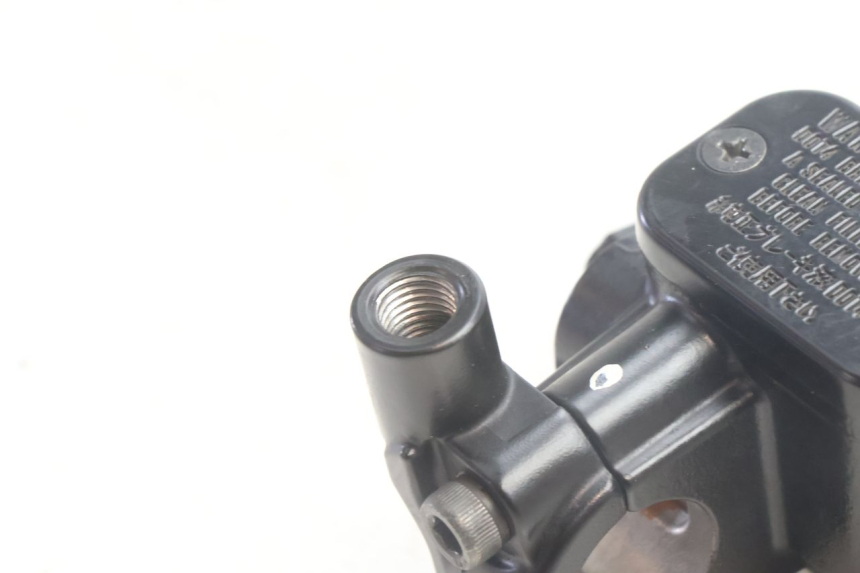 photo de BREMSPUMPE HINTEN YAMAHA N-MAX NMAX 125 (2021 - 2024) - Zoom auf Gebrauchszustand