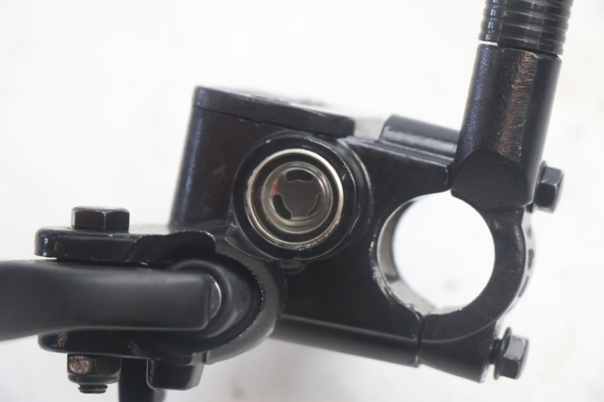 photo de BREMSPUMPE HINTEN JM MOTORS R-MAX TECH 50 (2024 - 2026) - Gesamtansicht des Produkts