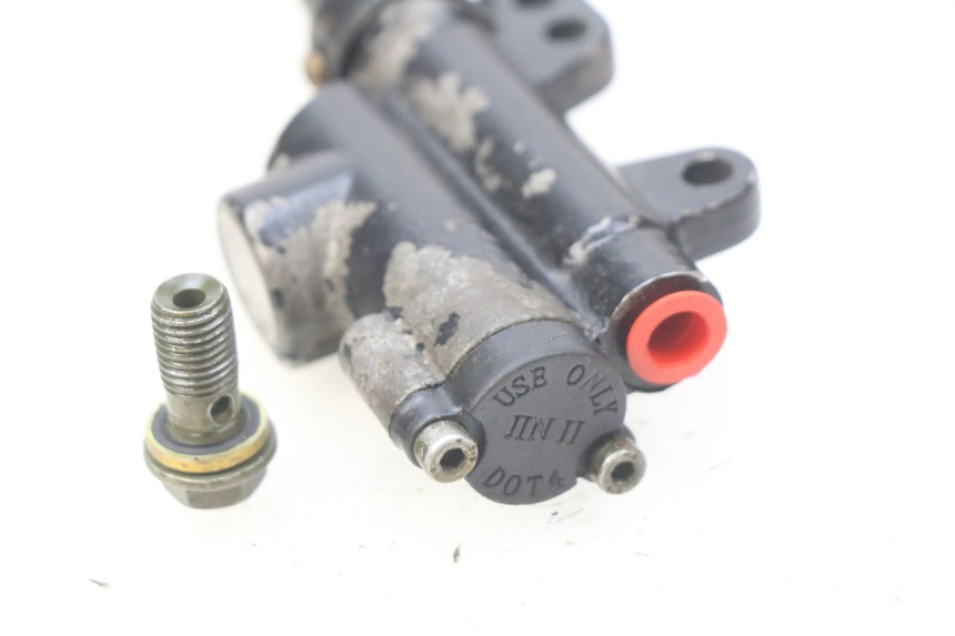 photo de HAUPTBREMSZYLINDER HINTEN APOLLO RFZ 125 - Detailansicht des Bauteils