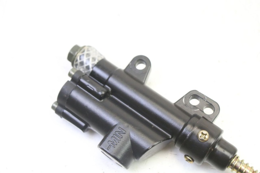 photo de HAUPTBREMSZYLINDER HINTEN APOLLO RFZ 125 - Detailansicht des Bauteils