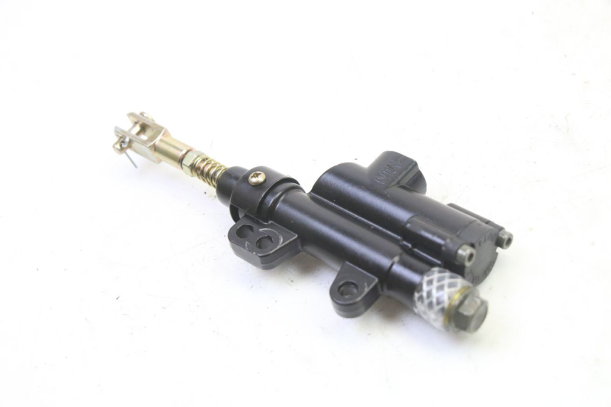 photo de HAUPTBREMSZYLINDER HINTEN APOLLO RFZ 125 - Details der Befestigungspunkte