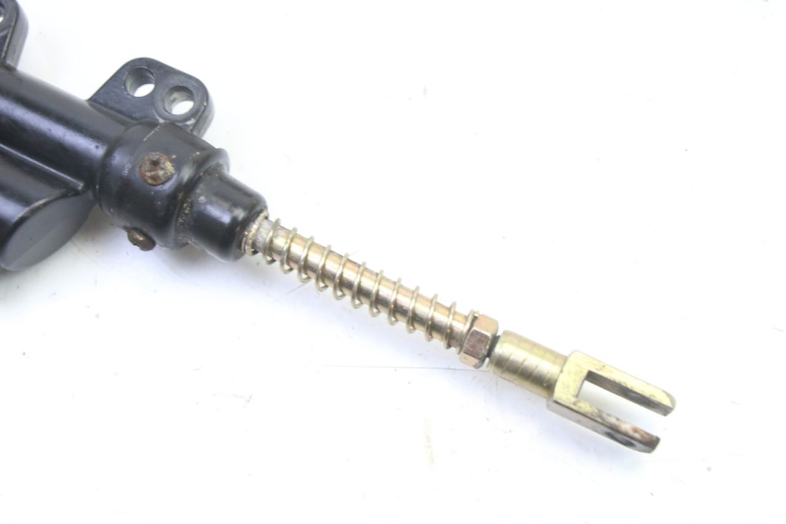 photo de HAUPTBREMSZYLINDER HINTEN APOLLO RFZ 125 - Zoom auf Gebrauchszustand