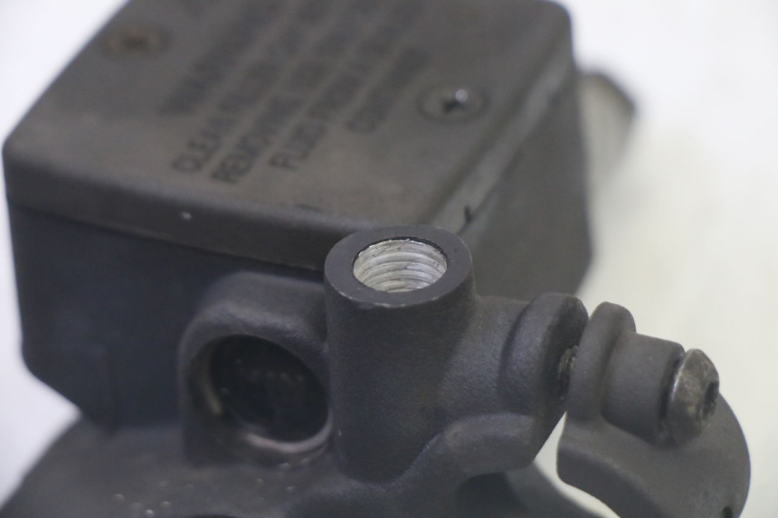 photo de HAUPTBREMSZYLINDER HINTEN PEUGEOT SATELIS 125 (2006 - 2009) - Technische Nahaufnahme