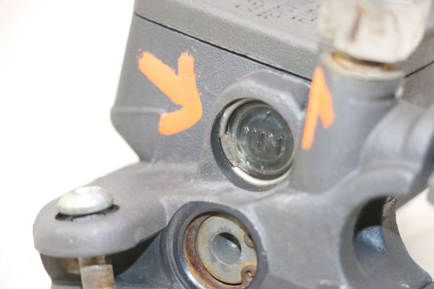 photo de HAUPTBREMSZYLINDER HINTEN PEUGEOT SATELIS 125 (2006 - 2009) - Zoom auf Gebrauchszustand