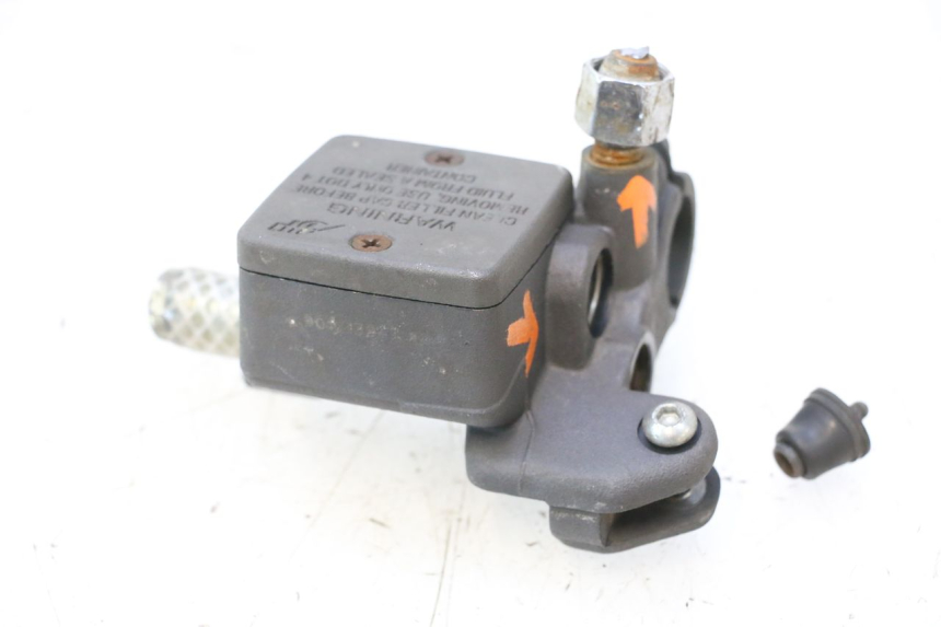 photo de HAUPTBREMSZYLINDER HINTEN PEUGEOT SATELIS 125 (2006 - 2009) - Geprüftes Gebrauchtteil