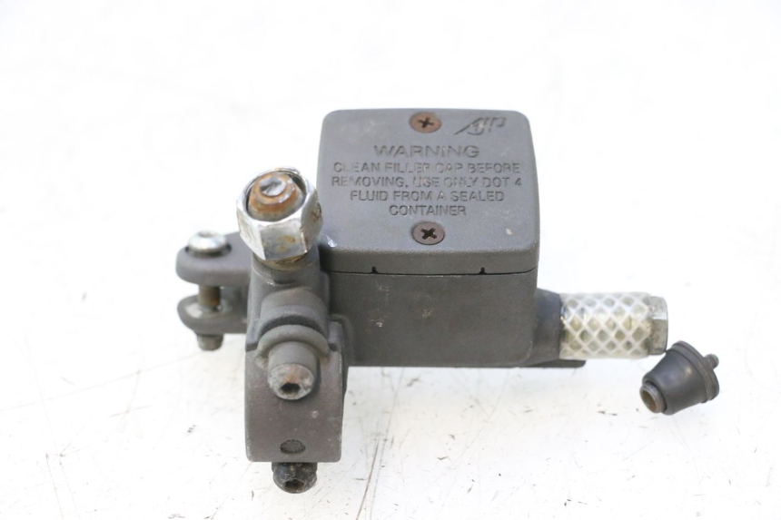 photo de HAUPTBREMSZYLINDER HINTEN PEUGEOT SATELIS 125 (2006 - 2009) - Kennzeichnungen und Originalreferenzen