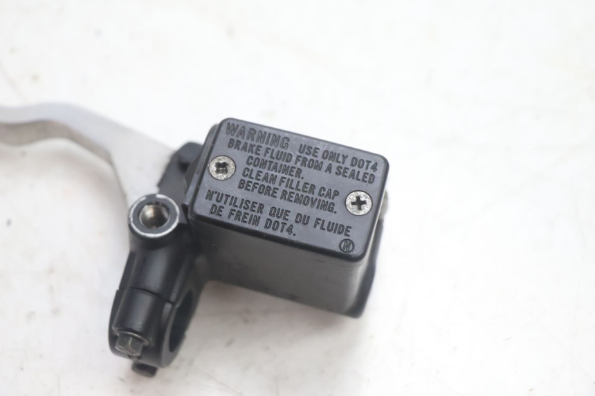 photo de BREMSPUMPE HINTEN PEUGEOT SATELIS 125 (2013 - 2018) - Zoom auf Gebrauchszustand