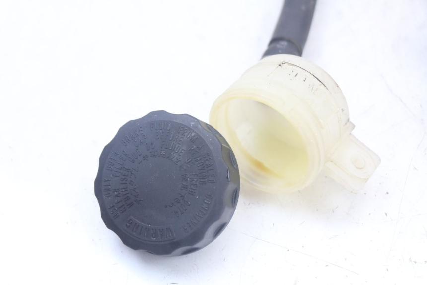 photo de HAUPTBREMSZYLINDER HINTEN TRIUMPH SPEED TRIPLE T301 900 (1994 - 1996) - Geprüftes Gebrauchtteil